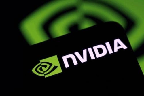 Cổ phiếu Nvidia bật tăng nhờ triển vọng chi tiêu AI dài hạn. Ảnh: Reuters