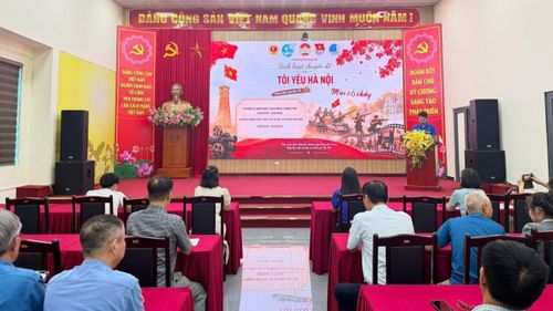 Đoàn Thanh niên - Hội LHTN Việt Nam phường Phương Liệt tổ chức Sinh hoạt chuyên đề “Tôi yêu Hà Nội” kết hợp xem bộ phim “Mùi cỏ cháy”. Ảnh: Cơ sở