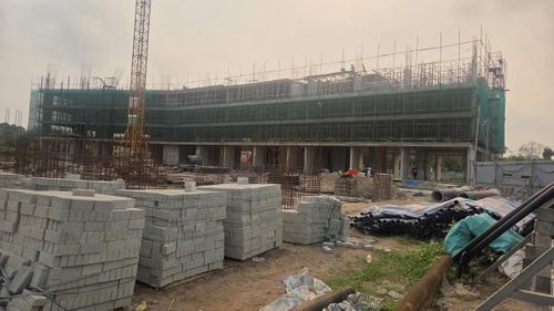 Dự án NOXH Bãi Viên (phường Thành Nam, tỉnh Ninh Bình) đang được triển khai thi công. Ảnh: Duy Hưng.