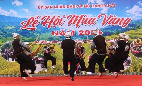 Những màn trình diễn khèn mang đến trải nghiệm ấn tượng với du khách