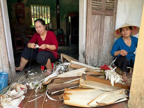 Nghề làm mo cau truyền thống ở Lộc Yên
