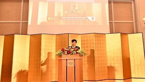 Tổng Lãnh sự Việt Nam tại Osaka Nguyễn Trường Sơn phát biểu tại buổi lễ. (Ảnh: Tổng Lãnh sự quán Việt Nam tại Osaka)