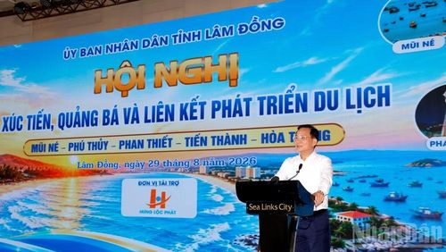 Ông Hồ Văn Mười, Chủ tịch Ủy ban nhân dân tỉnh Lâm Đồng phát biểu. (Ảnh: Thanh Hải)