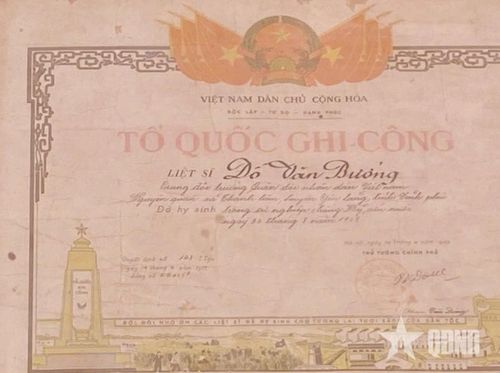 Bằng Tổ quốc ghi công liệt sĩ Đỗ Văn Bưởng.