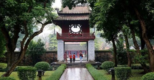 Văn Miếu - Quốc Tử Giám.