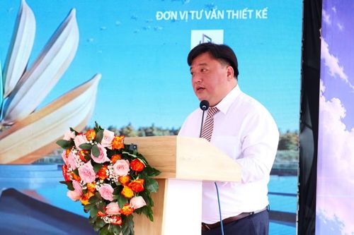 Ông Nguyễn Hoàng Thoại – Chủ tịch Hội nông dân tỉnh Cà Mau phát biểu tại lễ khởi công.