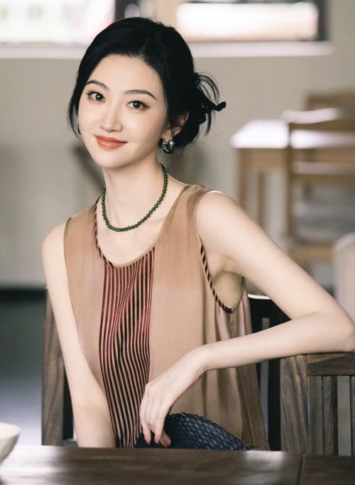 Đại gia tiền số Tôn Vũ Thần dùng chuyện riêng tư với Cảnh Điềm để tạo áp lực, đòi lại 30 triệu NDT đã cho nữ diễn viên.