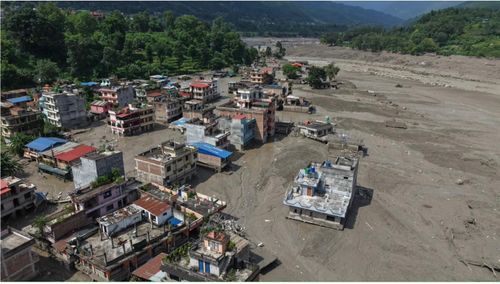 Lũ lụt đã tàn phá các khu dân cư và cơ sở hạ tầng dọc theo con sông Bhotekoshi. Ảnh: Kathmandu Post