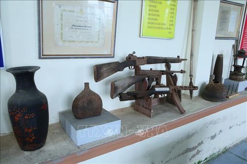 Một số hiện vật từ thời kháng chiến vẫn còn được lưu giữ cẩn thận tại Nhà văn hóa - Bảo tàng xã Liên Minh, góp phần giáo dục truyền thống cách mạng, tinh thần yêu nước cho thế hệ trẻ địa phương.