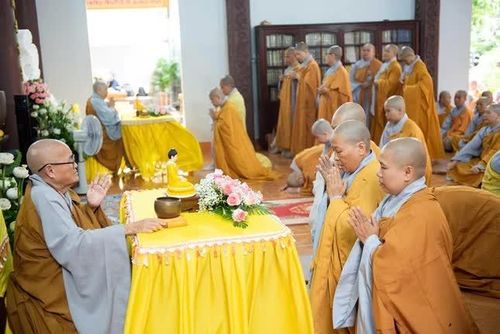 Chư Ni tác pháp Tự tứ
