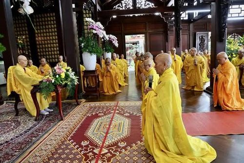 Tác bạch khánh tuế 