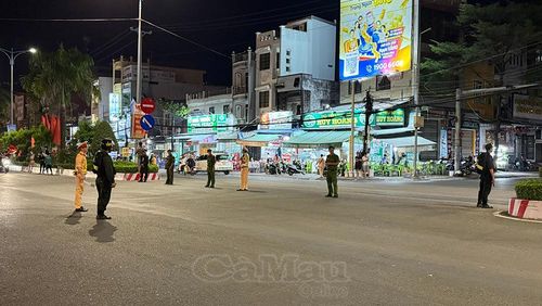 Lực lượng làm nhiệm vụ tăng cường ứng trực tại các tuyến đường trọng điểm trong thời điểm diễn ra các sự kiện, lễ hội.