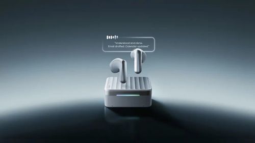 Plaud One - tai nghe với hộp sạc eSIM, mở ra cách giao tiếp mới với AI. (Ảnh: Plaud)