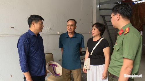 Sau cuộc đối thoại ngày 27-8, phường tiếp tục tuyên truyền, giải thích để người dân nắm rõ phương án và các chính sách liên quan đến quyền lợi. Ảnh: Lại Tấn