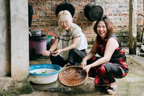 Hậu Hoàng và ẹm.