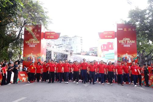 Đại tướng Lương Tam Quang - Uỷ viên Bộ Chính trị, Bộ trưởng Bộ Công an; Đại tướng Phan Văn Giang - Uỷ viên Bộ Chính trị, Phó Thủ tướng, Bộ trưởng Bộ Quốc phòng; đồng chí Lê Quốc Minh - Ủy viên Trung ương Đảng, Phó Trưởng Ban Tuyên giáo Trung ương, Tổng Biên tập báo Nhân Dân cùng đông đảo lãnh đạo các sở ban ngành và Thành phố Hà Nội xuất phát hưởng ứng sự kiện