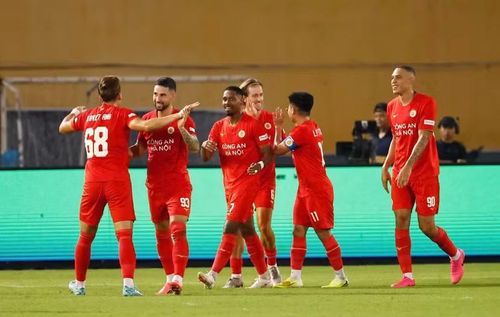 CLB Công an Hà Nội tấn công hiệu quả và giành chiến thắng 5-0