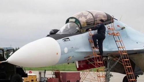 Đây là lý do Su-30 đặc biệt phù hợp với vai trò đa nhiệm. Tùy biến thể, máy bay có thể thực hiện nhiệm vụ không chiến, tấn công mặt đất, chống hạm hoặc tuần tra tầm xa.