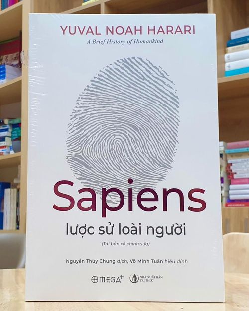 Juan Mata nhắc đến Murakami, Borges, Bukowski và Harari trong danh sách tác giả yêu thích. Ảnh: @kimlongbook/IG, Alpha Books.