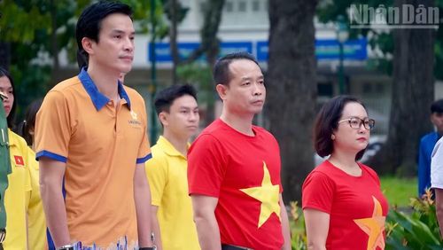 Đại biểu dự lễ thượng cờ tại điểm cầu Thành phố Hồ Chí Minh.