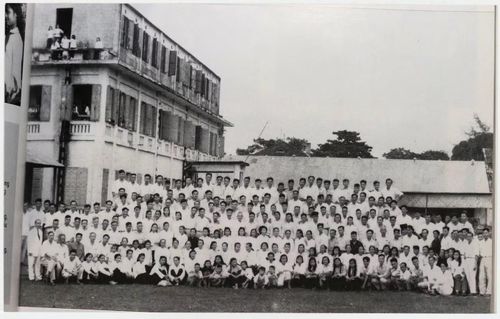 Ảnh tập thể của học sinh miền nam. (Ảnh: Tư liệu)