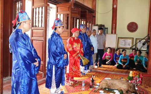 Nghi thức tế lễ trong Lễ hội Mường Ca Da. Ảnh: Thạch Linh.