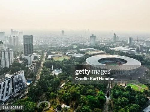 Indonesia muốn biến thể thao từ lĩnh vực thi đấu và giải trí thành một ngành kinh tế lớn, kéo theo đầu tư vào sân vận động, du lịch, truyền thông, bán lẻ và công nghệ. (Ảnh: Getty Images)