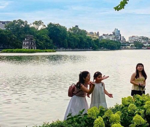 Địa điểm check-in thu hút đủ mọi lứa tuổi đến chiêm ngưỡng, lưu lại những khoảnh khắc đẹp. Ảnh: T.Anh