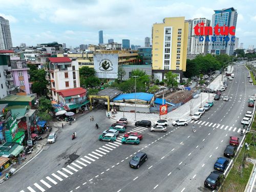Đường Vành đai 1 đoạn qua Bệnh viện Phụ sản Hà Nội thông thoáng, đáp ứng nhu cầu khám, chữa bệnh của người dân.