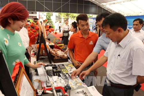 Thành phố Hải Phòng chú trọng xây dựng cơ chế kết nối viện nghiên cứu – trường đại học – doanh nghiệp – nhà đầu tư, thúc đẩy chuyển giao công nghệ, thương mại hóa kết quả nghiên cứu. Trong nỗ lực đó, Techfest Hải Phòng 2026 đã góp phần thúc đẩy hệ sinh thái công nghệ và đổi mới sáng tạo. Ảnh: Mạnh Minh - TTXVN