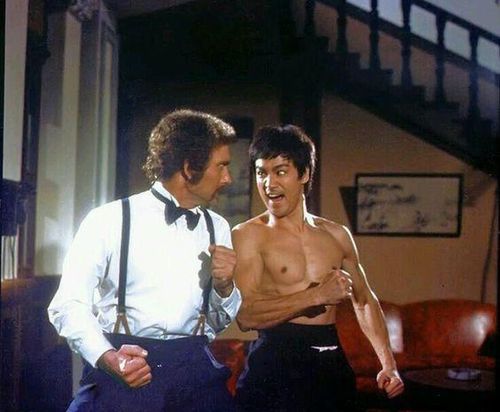 Robert Baker là một trong những võ sĩ có mối quan hệ gần gũi với Lý Tiểu Long.