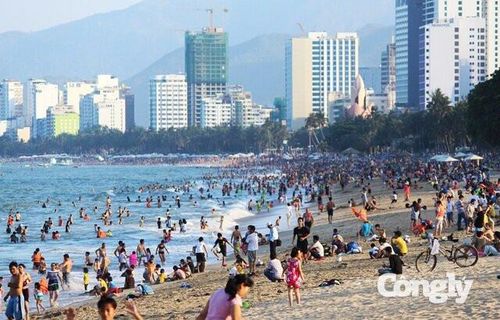 Khánh Hòa đón lượng khách lớn dịp Quốc khánh.