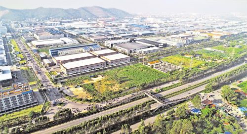Bắc Ninh trở thành một trong những trung tâm công nghiệp công nghệ cao hàng đầu cả nước. Ảnh: Khu công nghiệp Vân Trung.