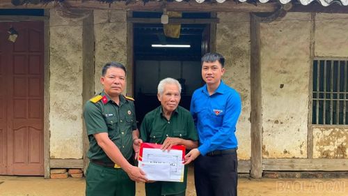 Cán bộ, hội viên cựu chiến binh thường xuyên thăm hỏi, động viên, chia sẻ với các gia đình hội viên có hoàn cảnh khó khăn.