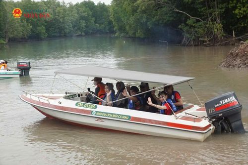 Doanh nghiệp lữ hành TP. Hồ Chí Minh đã đưa khoảng 7,5 triệu lượt khách về đồng bằng sông Cửu Long. Ảnh: Vũ Châu 