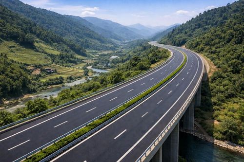Thủ tướng Chính phủ yêu cầu các bộ, ngành, địa phương quyết liệt tháo gỡ vướng mắc, đẩy nhanh tiến độ thi công và giải ngân tại các dự án cao tốc khu vực phía Bắc. Ảnh: Cổng TTĐT Chính phủ