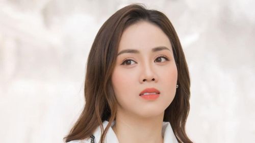 Ngọc Hà đang trên đường về đưa bà lần cuối.