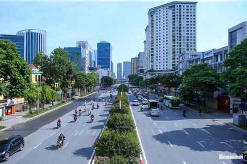 Phần lớn các tuyến phố nội đô Hà Nội đều thông thoáng, người dân di chuyển thuận lợi.