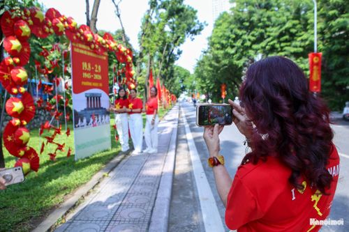 Thông qua hoạt động trang trí, chỉnh trang và xây dựng các không gian check-in, phường Ngọc Hà mong muốn tinh thần ngày Quốc khánh được lan tỏa từ sự tham gia, hưởng ứng của mỗi người dân.