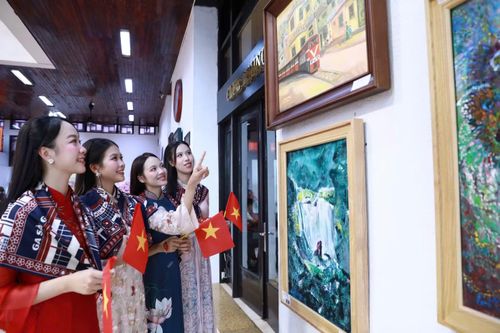 Triển lãm được tổ chức nhân dịp nhiều ngày lễ lớn và những dấu mốc lịch sử của đất nước như kỷ niệm Cách mạng Tháng Tám, Quốc khánh 2/9, Ngày Giải phóng Thủ đô 10/10 và 80 năm Ngày truyền thống ngành Đường sắt Việt Nam (21/10/1946-21/10/2026).