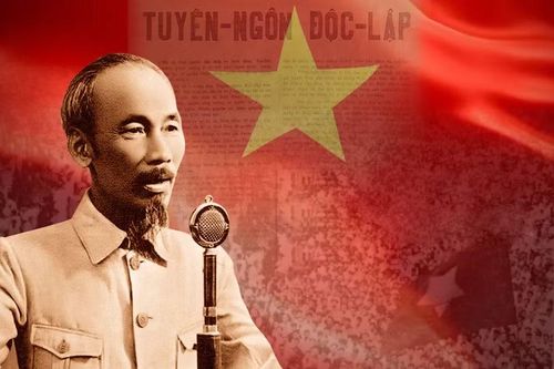 Ngày 2/9/1945, tại Quảng trường Ba Đình lịch sử, Chủ tịch Hồ Chí Minh đọc bản Tuyên ngôn Độc lập khai sinh ra nước Việt Nam Dân chủ Cộng hòa, mở ra kỷ nguyên độc lập, tự do cho dân tộc ta. Ảnh tư liệu.