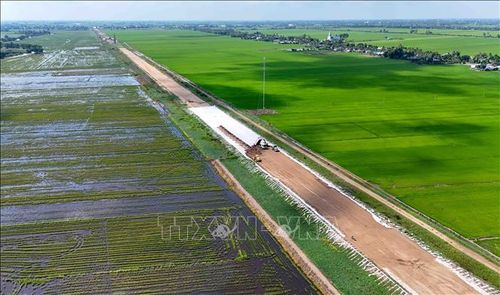 Dự án thành phần 2, cao tốc Châu Đốc - Cần Thơ - Sóc Trăng đoạn qua thành phố Cần Thơ có tổng nhu cầu cát khoảng hơn 5,1 triệu m3.