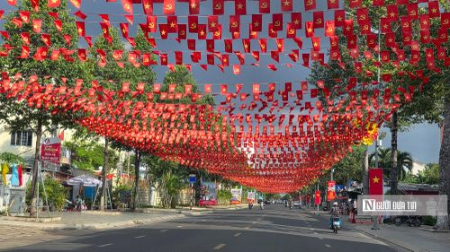 Diện mạo Tp.Đồng Nai thêm rực rỡ, trang trọng trong những ngày hướng tới Quốc khánh 2/9, góp phần lan tỏa niềm tự hào dân tộc.