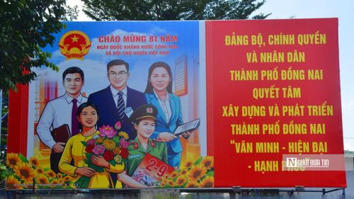 Những hình ảnh cổ động trực quan kết hợp biểu tượng đô thị hiện đại, lực lượng vũ trang và người lao động, thể hiện khí thế xây dựng Tp.Đồng Nai phát triển. 