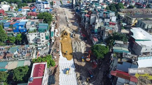 Không chỉ thi công xuyên lễ, nhà thầu dự kiến tăng ca, tổ chức làm việc 3 ca để bù đắp những ảnh hưởng do thời tiết trong thời gian qua.