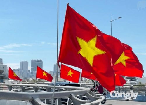 Khánh Hòa rực rỡ sắc cờ trong ngày lễ lớn của đất nước.