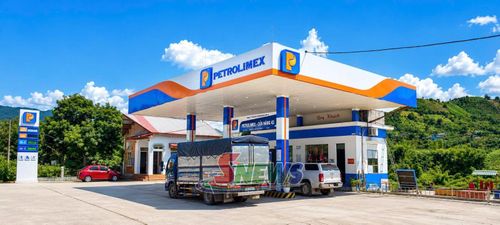 Petrolimex - Cửa hàng 43, xã biên giới Mường Hung duy trì hoạt động xuyên lễ.v
