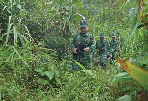 Bước chân tuần tra của lực lượng BĐBP vững vàng trên hai tuyến biên giới.