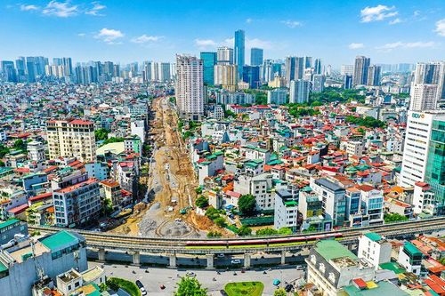 Nhờ công tác giải phóng mặt bằng tốt, dự án đường Vành đai 2,5 đoạn Cầu Giấy - Dương Đình Nghệ đang được khẩn trương xây dựng. Ảnh: Phạm Hùng