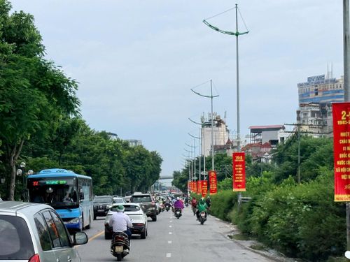 Đường phố thênh thang, rực rỡ trong dịp Quốc khánh. Ảnh: An Quyên